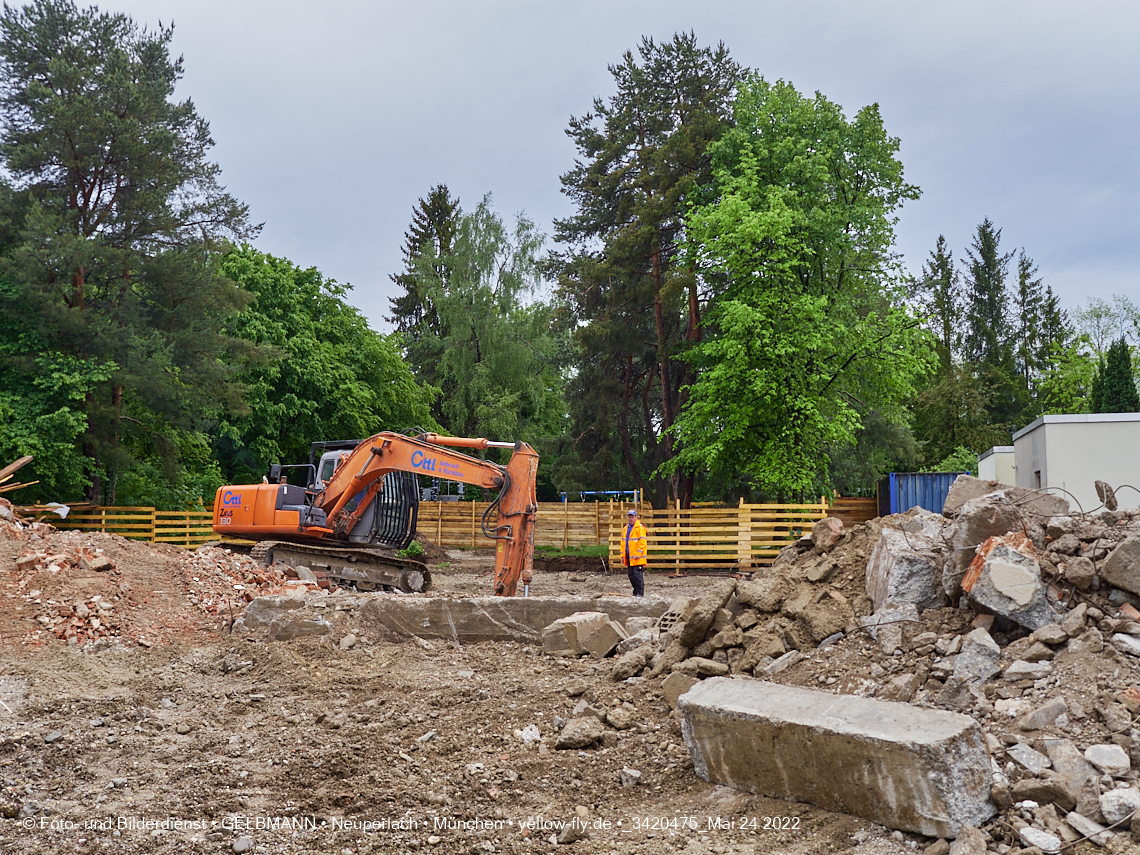 24.05.2022 - Baustelle am Haus für Kinder in Neuperlach